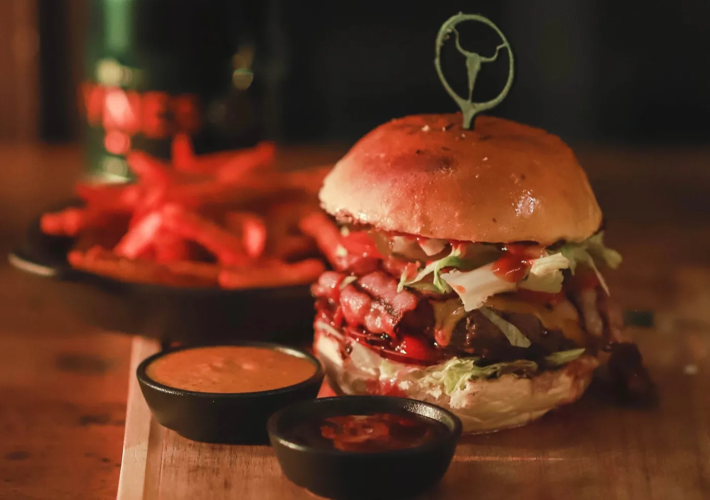 Get together im Februar: Netzwerkabend im Upper Grill & Bar
